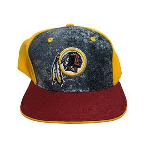 New Washington Redskins NFL Team Apparel Red Gold Logo Snapback Youth Hat